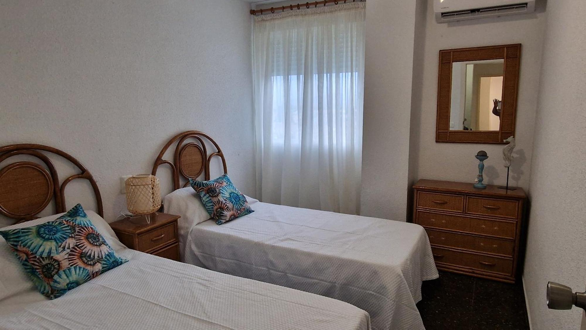 Apartamento Dos Habitaciones, Frente A La Playa, เบนิสกัสซิม ภายนอก รูปภาพ